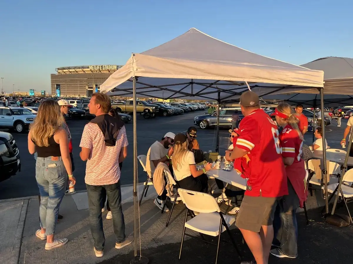 Kansas City Chiefs MetLife Stadium Tailgate VIP Tent