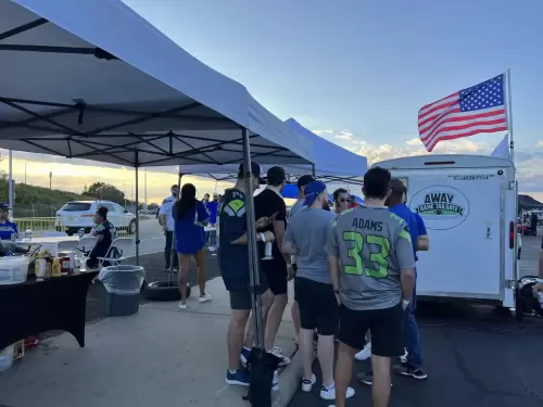 Seattle Seahawks MetLife Stadium Tailgate 3 - Giants 2023